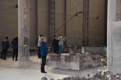 56名企業(yè)家到電熔鎂標桿企業(yè)觀摩學習